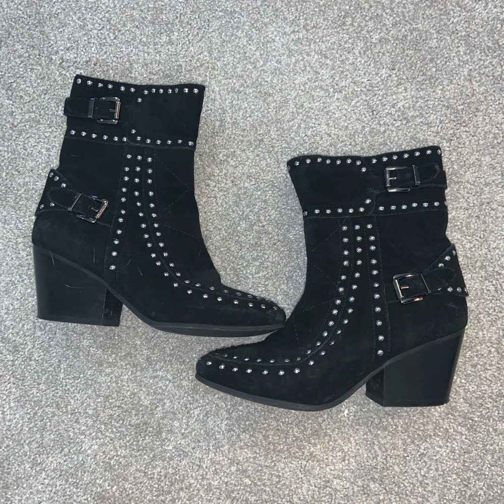 ❤️ Studded Black Suede Boots ❤️